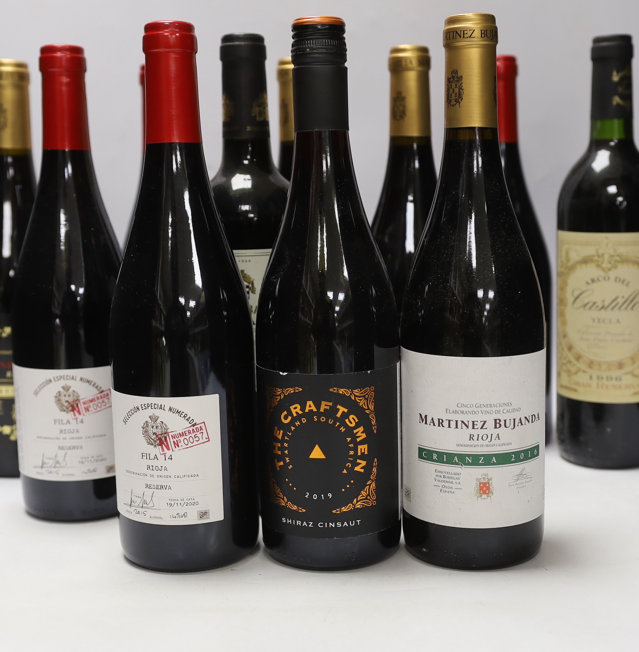 Fifteen various bottles of Spanish and other wines, mainly Rioja
